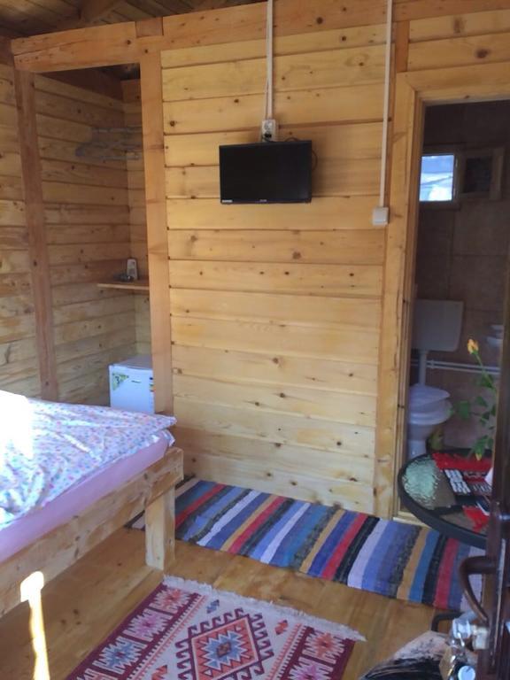 Hôtel Casa Bunicilor à Călimăneşti Extérieur photo